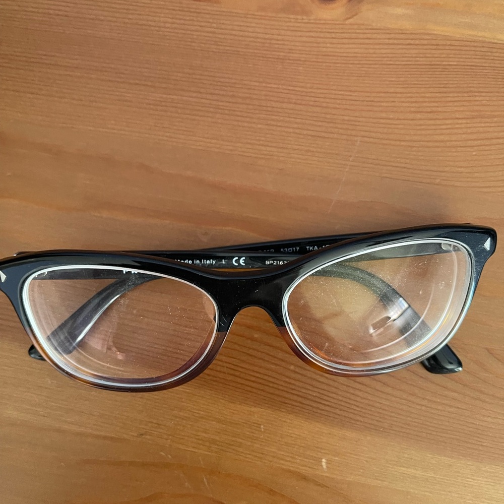 Prada frames